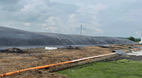 Agua en tratamiento, preparada para asegurar la calidad en cada proceso de la granja